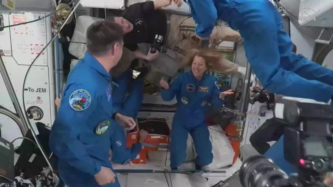 Trạm Vũ trụ Quốc tế đông người trở lại